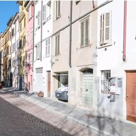 Apartment Centre With Patio Parma